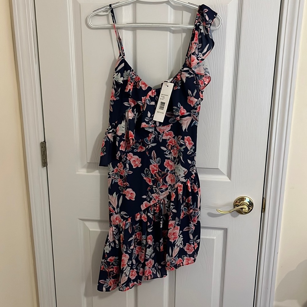 Devlin Asymmetrical dress with ruffles. Size XS. NWT!